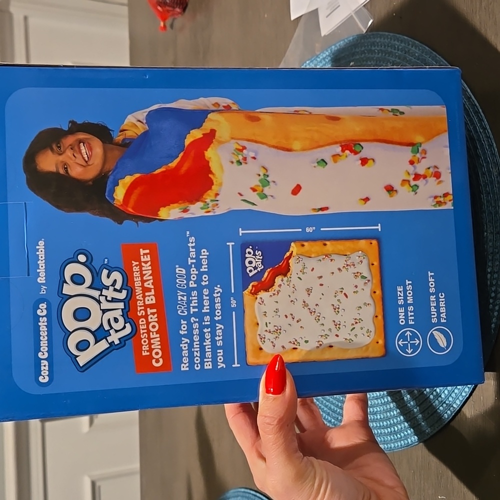 NWT Pop-Tarts Frosted Strawberry Comfort Blanket - Picture 3 of 4